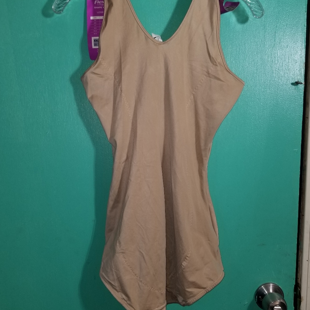Shapewear - Picture 2 of 3